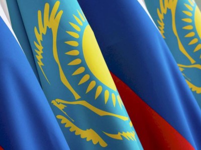 
                    Премьер-министры Казахстана и России встретятся в Екатеринбурге
                