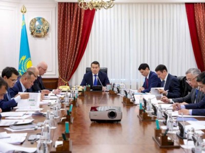 
                    В Казахстане предложили внедрить биржевые торги нефтью
                