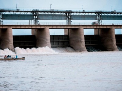 
                    Более 6,3 млрд кубометров воды направлено в пойму реки Ертис
                