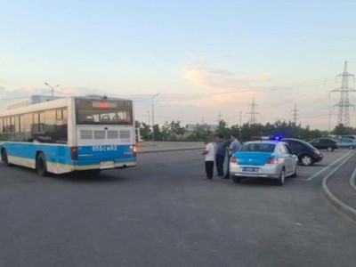 
                    В Алматы задержан водитель маршрутного автобуса с поддельными правами
                