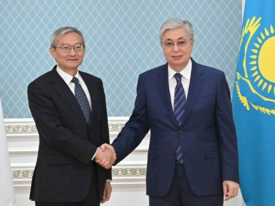 
                    Президент принял Генсекретаря ШОС
                