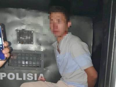 
                    В Актау зарезали полицейского
                