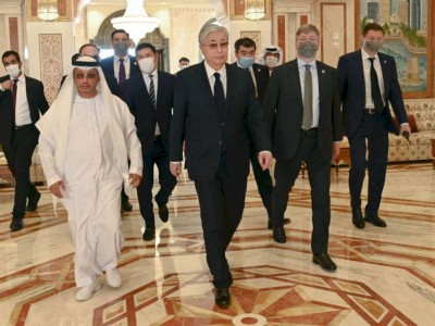 
                    Касым-Жомарт Токаев встретился с новоизбранным Президентом ОАЭ
                