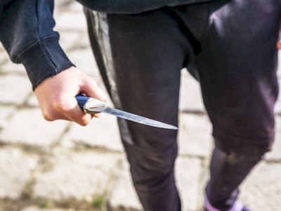 
                    Избивали и угрожали ножом: группа тинейджеров грабила алматинцев
                