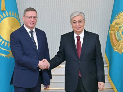 
                    Президент Казахстана принял губернатора Омской области
                
