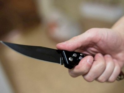 
                    Стали известны новые подробности нападения на девушку с ножом в Алматы
                