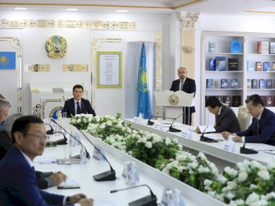 
                    Госсекретарь РК поручил подготовиться к проведению мероприятий к 30-летию госсимволов
                