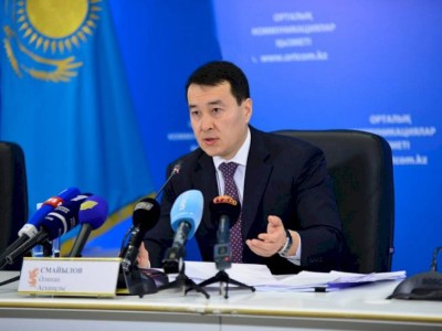 
                    Премьер-министр Казахстана распределил обязанности между своими заместителями
                