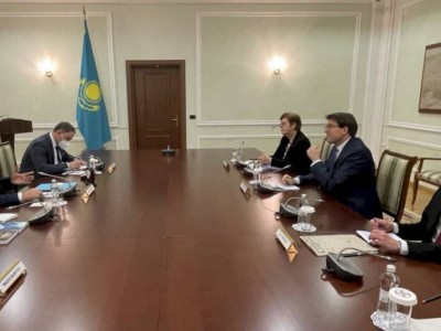 
                    Госсекретарь Казахстана встретился с Уполномоченным МИД Германии
                