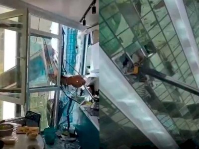 
                    Кран упал на жилой дом в Нур-Султане
                