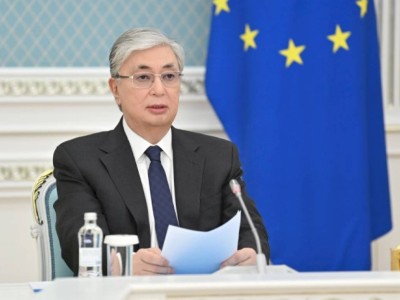 
                    Касым-Жомарт Токаев обсудил ситуацию в Казахстане с председателем ЕС
                