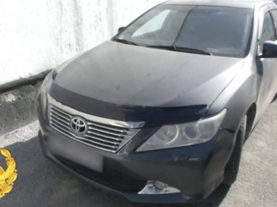 
                    Таксист с племянником нападал на АЗС, чтобы погасить автокредит
                
