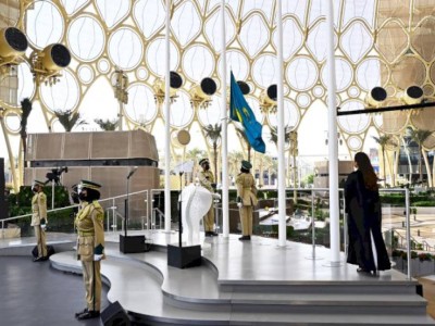 
                    В Дубае на EXPO 2020 подняли национальный флаг Казахстана
                