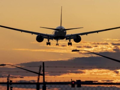
                    Самолет Air Astana вернулся в Нур-Султан из-за разгерметизации
                