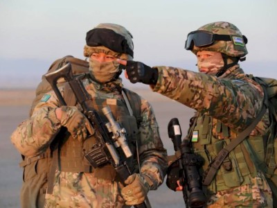 
                    Военнослужащие Казахстана и Узбекистана провели совместные учения
                
