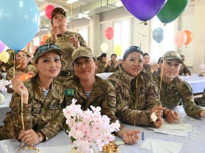 
                    В Астане для участниц военного парада провели тренинг 
                