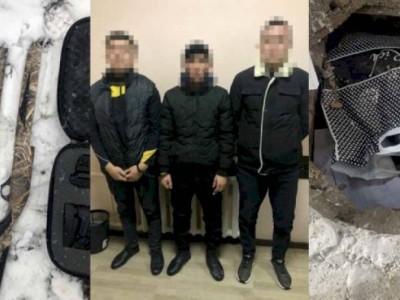 
                    Задержаны трое участников ограбления оружейного магазина в Алматы
                