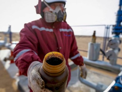 
                    Казахстан переименовывает свою нефть из-за антироссийских санкций
                
