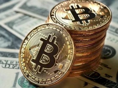 
                    Биткоин поднялся до  40 тысяч долларов
                