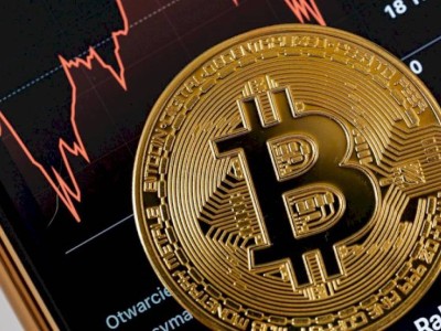
                    Bitcoin упал ниже отметки в 30 000 долларов США впервые с июля 2021 года
                