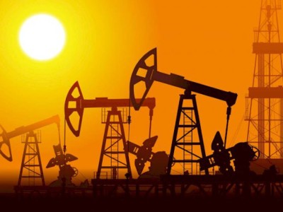 
                    Цена нефти превысила 100 долларов за баррель
                
