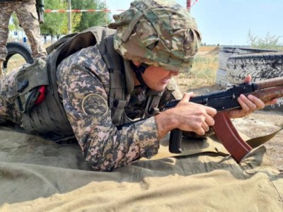 
                    В Алматы проходят воинские сборы с военнообязанными
                