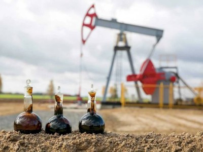 
                    Цена нефти марки Brent достигла максимума за три года
                