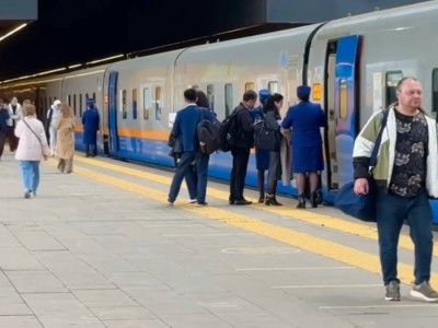 
                    Еще один поезд в Казахстане подключен к высокоскоростной спутниковой сети
                