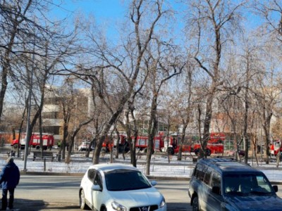 
                    В центре Алматы горело здание магазина
                
