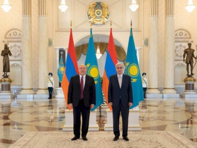 
                    Касым-Жомарт Токаев встретился с Президентом Армении Арменом Саркисяном
                
