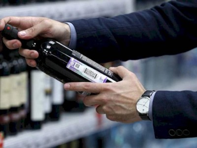 
                    На алкоголь и табачные изделия нужно оформлять сопроводительные накладные на товары – КГД
                