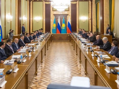 
                    Бектенов и Мишустин обсудили вопросы торгово-экономического сотрудничества 
                