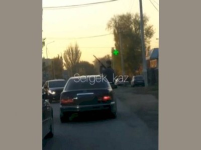 
                    Полицейские нашли стрелка из странного кортежа в Каскелене
                