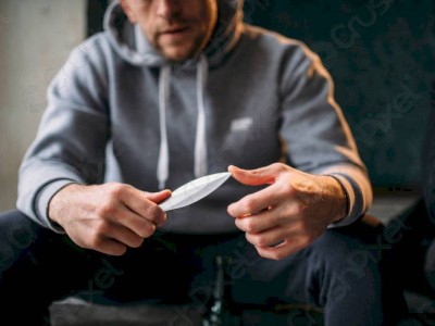 
                    Вооруженный рецидивист раздел двух подростков в Талдыкоргане
                