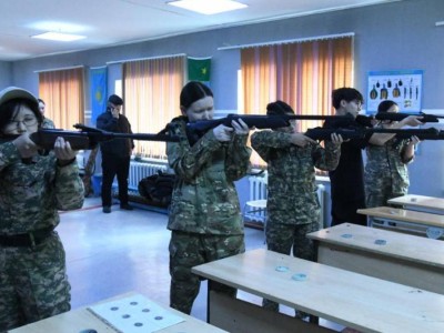 
                    В Астане проходят состязания по стрельбе среди учащихся к 80-летию Победы  
                