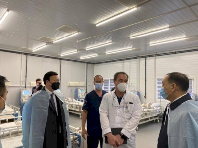 
                    Алексей Цой предложил выпускать  казахстанскую вакцину QAZCOVID-IN в Узбекистане
                