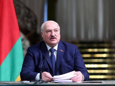 
                    Лукашенко поздравил Токаева с Днем Республики
                