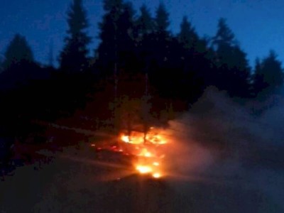 
                    Запуск салюта привел к возгоранию склона горы в Алматы
                
