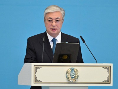
                    Полный текст выступления Токаева на вручении госнаград и премий ко Дню Республики
                