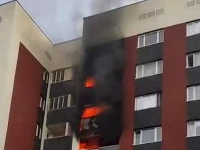 
                    В Алматы горели балконы многоэтажного жилого дома
                
