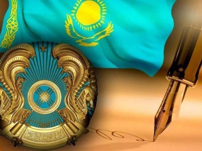 
                    Накануне Дня Республики президент подписал указ о награждении госнаградами
                
