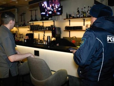 
                    В Астане за курение кальяна и продажу табачных изделий оштрафованы сотни нарушителей
                