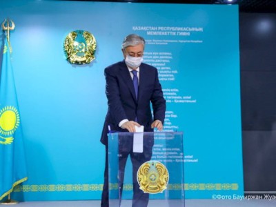 
                    Президент проголосовал за кандидатов в депутаты Мажилиса от АНК
                