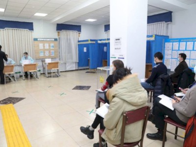 
                    Явка к закрытию участков на парламентских выборах в РК составила 63,1 процента
                