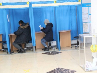 
                    Свыше 100 тысяч алматинцев проголосовали за первые часы выборов
                