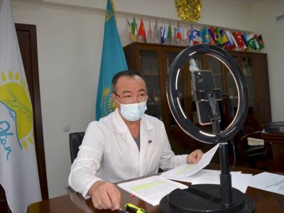 
                    Кардиохирург-нуротановец Алмат Кодасбаев: «Я 11 лет в партии!»
                