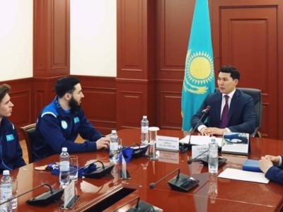 
                    Министр Мырзабосынов обсудил с ведущими атлетами подготовку к Олимпиаде-2026
                