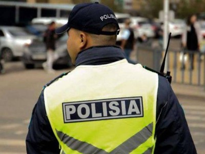 
                    Иностранец ездил по Алматы без номеров и ругался матом
                