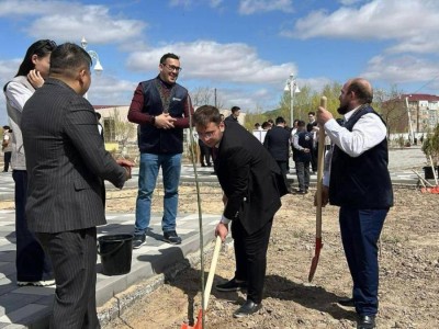 
                    «Таза Қазақстан»: участники республиканского форума молодежи в Кызылорде высадили саженцы
                
