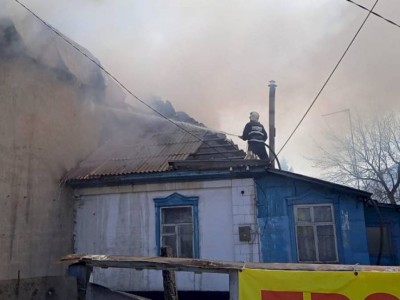 
                    На проспекте Рыскулова в Алматы горело двухэтажное здание
                
